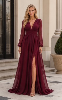 Vestido de noche de gasa color burdeos con escote en V y manga larga, con abertura.