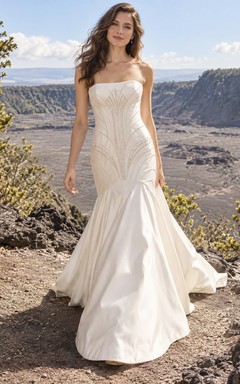 Vestido de novia estilo sirena sin tirantes, estilo art déco, sin mangas, con estampado geométrico de cuentas y cola larga de satén.