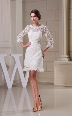 Raffiniertes, kurzes A-Linien-Kleid mit halben Ärmeln und Applikationen