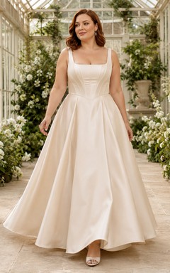 Robe de mariée longue en satin à col carré et col rond