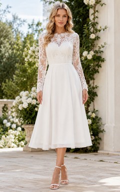 Teelanges, langärmeliges, hochgeschlossenes, dezentes elfenbeinfarbenes Spitzen-Gästekleid