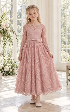 Vestido de niña de flores de manga larga, discreto, color rosa empolvado, corte A, encaje, largo hasta los tobillos, con borde festoneado.