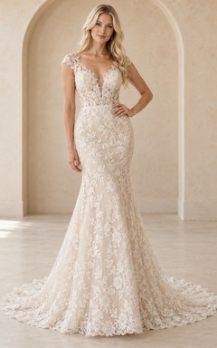 Robe de mariée sirène champagne à col V, bretelles fleuries et traîne en dentelle cordée