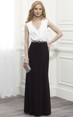 Robe de mère de la mariée sans manches en mousseline ornée de bijoux, col bénitier et sans manches