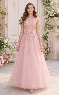 Vestido de dama de honor juvenil rosa ruborizado, corte en A, manga corta, aplique floral de tul con pétalos, estilo romántico.