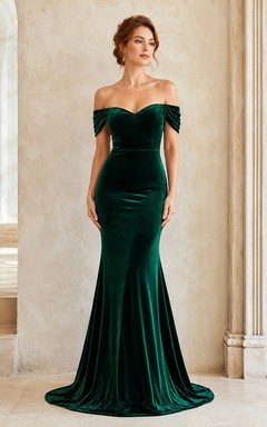 Vestido de fiesta de lujo de terciopelo Evergreen verde oscuro estilo sirena, largo hasta el suelo, con hombros descubiertos y manga corta.