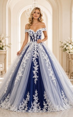 Königsblaues, elegantes Ballkleid mit schulterfreiem Schnitt, kurzen Ärmeln und Tüll-Kapellen-Flair