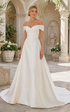 Minimalistisches Brautkleid aus Satin, A-Linie, schulterfrei, mit Schleppe