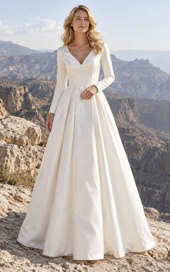 Vestido de novia sencillo de satén plisado con escote en V y mangas largas
