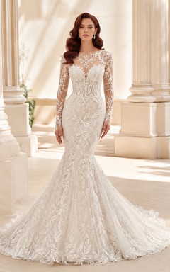 Robe de mariée sirène en dentelle florale à manches longues et col en V avec traîne chapelle