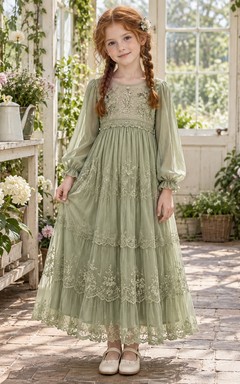 Boho-Kleid für Blumenmädchen mit langen Ärmeln, salbeifarbenem Rundhalsausschnitt und Stufenspitze, aus Spitze, mit Rundhalsausschnitt und Stufenmuster