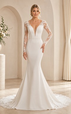Robe de mariée sirène à manches longues en dentelle, col en V et dos illusion, style chapelle