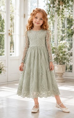 Robe de demoiselle d'honneur en dentelle sauge et tulle, coupe trapèze, manches longues, col rond, longueur thé