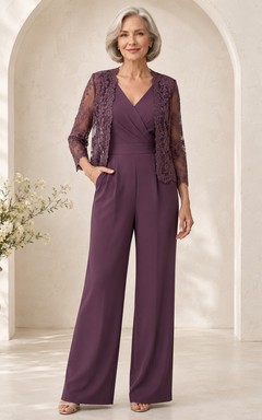 Conjunto de pantalón y chaqueta de encaje Mother Plum con cuello en V y manga larga.