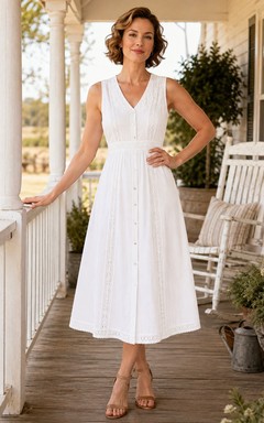 Vestido de campo blanco sin mangas con tirantes y escote en V, largo hasta la rodilla, ideal para invitadas.
