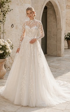 Robe de mariée trapèze en dentelle florale à manches longues et col montant, avec traîne chapelle