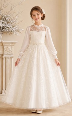 Vestido de baile de Primera Comunión de tul bordado con cuello alto y mangas abullonadas estilo obispo