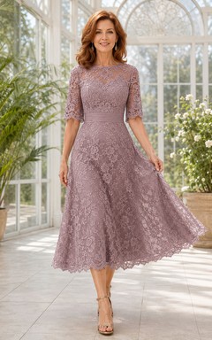 Elegantes, lilafarbenes Vintage-Spitzenkleid in Teelänge mit A-Linien-Schnitt, Rundhalsausschnitt und Dreiviertelärmeln für die Mutter der Braut