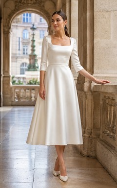 Robe de mariée mi-longue trapèze en satin à col carré, style mairie