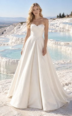 Vestido de novia sencillo sin tirantes, escote corazón, satén plisado, corte en A