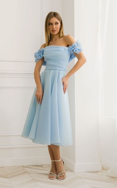 Robe bustier bleu clair en mousseline à fronces et imprimé floral, longueur thé