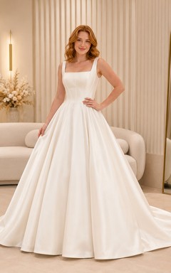 Modernes Brautkleid aus Satin mit eckigem Ausschnitt