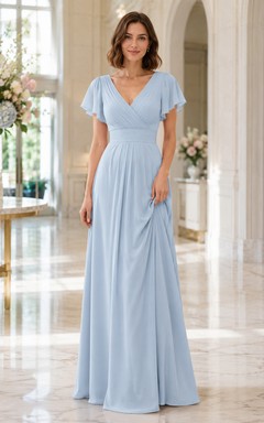 Vestido de dama de honor de gasa azul cielo etéreo, corte A, largo hasta el suelo, escote en V y mangas con volantes.