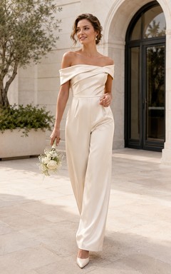Combinaison de mariage civil à épaules dénudées, froncée et à jambes larges, en satin avec ceinture et épaules dénudées