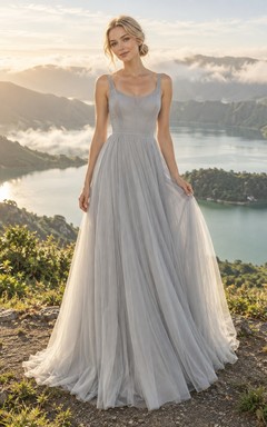 Vestido de novia sencillo de corte A, sin mangas, con escote redondo y falda en tul gris acero.