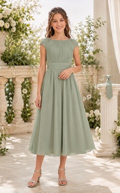 Elegantes, hellgrünes Brautjungfernkleid für junge Damen in A-Linie mit Schmucksteinen, kurzen Ärmeln und Falten.