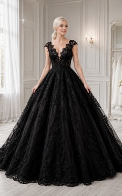Robe de mariée noire en dentelle à col V profond et manches courtes
