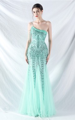 Robe de soirée haut de gamme ornée de perles de positionnement, de fleurs et de broderies en tulle.