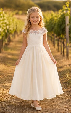 Blumenmädchenkleid aus elfenbeinfarbenem Tüll, A-Linie, Rundhalsausschnitt, Teelänge, mit Schärpendetails