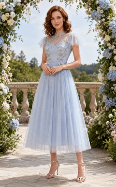 Robe midi bleu clair en tulle et dentelle à manches illusion, style jardin