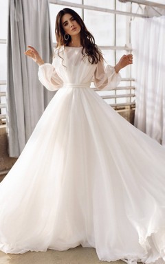 Robe de mariée bohème à traîne et manches longues, coupe bateau, longueur au sol, style A.