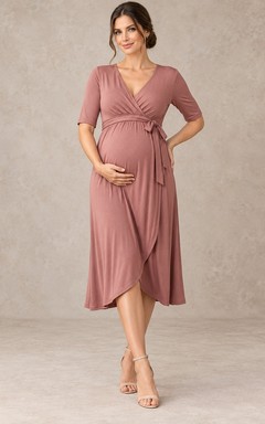 Robe midi de maternité rose poudré portefeuille à col V et manches courtes en jersey