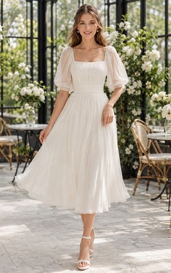 Schlichtes, wadenlanges Brautkleid aus Satin mit eckigem Ausschnitt und elegantem A-Linien-Schnitt