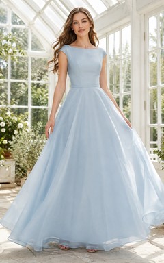 Vestido de noche de corte A con escote en V y mangas cortas de tul azul cielo