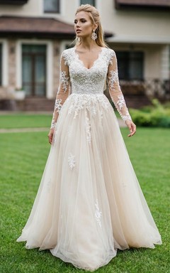 Robe de mariée trapèze à manches longues et applications de dentelle