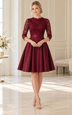 Robe de bal modeste en satin bordeaux à manches courtes et dentelle, longueur genou.