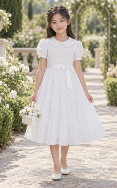 Vestido de niña de flores blanco vintage de corte A con mangas abullonadas, escote en V, lazo en la cintura y cuello Peter Pan, hasta la rodilla.