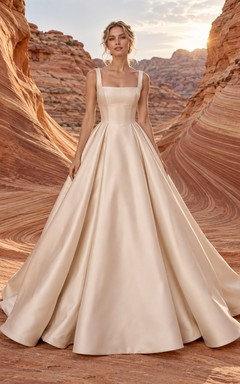 Vestido de novia sencillo de satén plisado sin mangas con escote cuadrado, largo hasta el suelo.