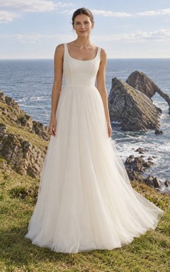 Simple Romantic Beach Wedding Dress A-Line Scoop Neck Sleeveless Floor Length Soft Tulle