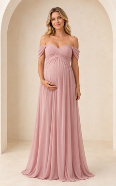 Robe de demoiselle d'honneur de maternité rose poudré, épaules dénudées, décolleté cœur, en mousseline, longueur au sol, style empire.