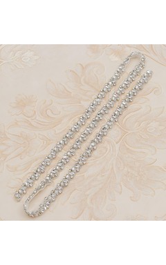 Aplicación de diamantes de imitación de lujo