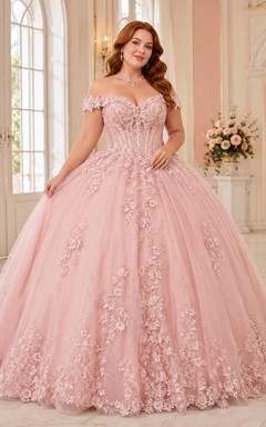 Vestido de quinceañera de talla grande color rosa empolvado con apliques y hombros descubiertos