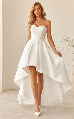Robe de mariée moderne en satin, coupe trapèze, bustier asymétrique, sans manches, style cascade, style civil