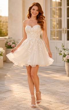 Adorable Short Strapless Sweetheart Lace Tulle Garden Romantic Wedding Dress