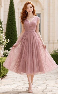 Taupe Refined Chiffon Sheath V-neck Knee Length Cocktail Dress