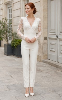 Combinaison de mariage Mairie à col en V, manches longues illusion en dentelle, dos nu plongeant